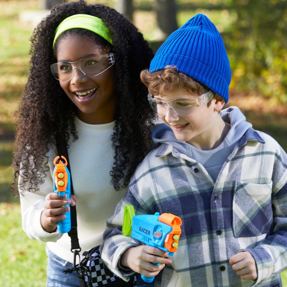 Nerf Elite Junior Racer Easy Play Dart Blaster with 4 Nerf Elite Darts Nerf Blaster Outdoor Toys - Image 2