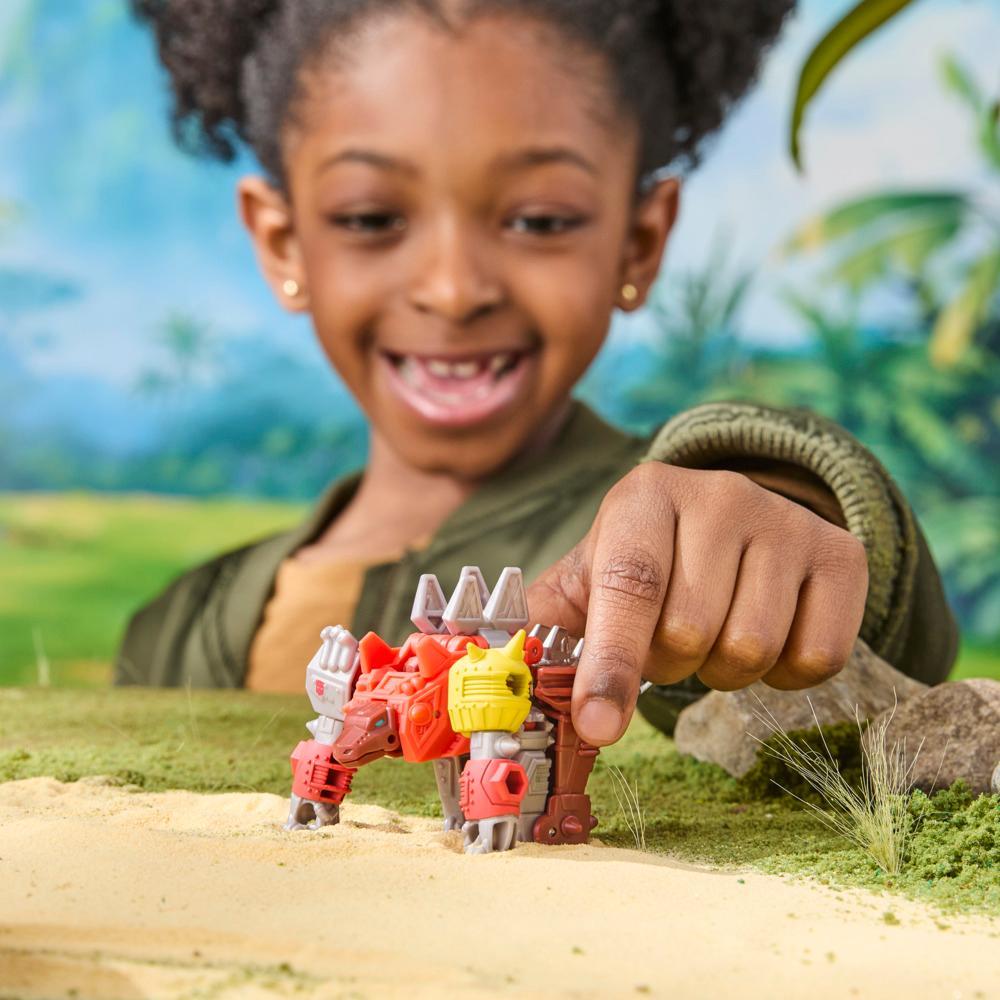 Transformers CYBERWORLD Cyber Changers Dinobot Snarl Action Figure - Image 3