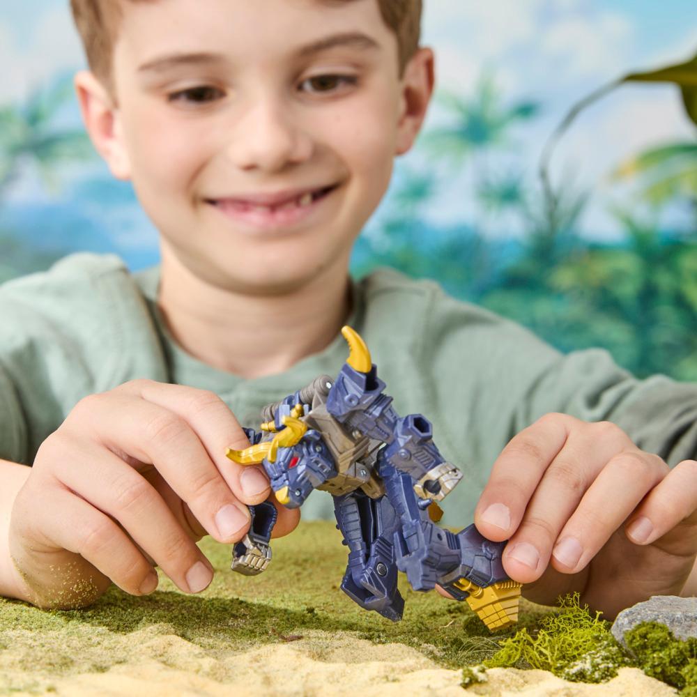 Transformers CYBERWORLD Cyber Changers Megatron Action Figure