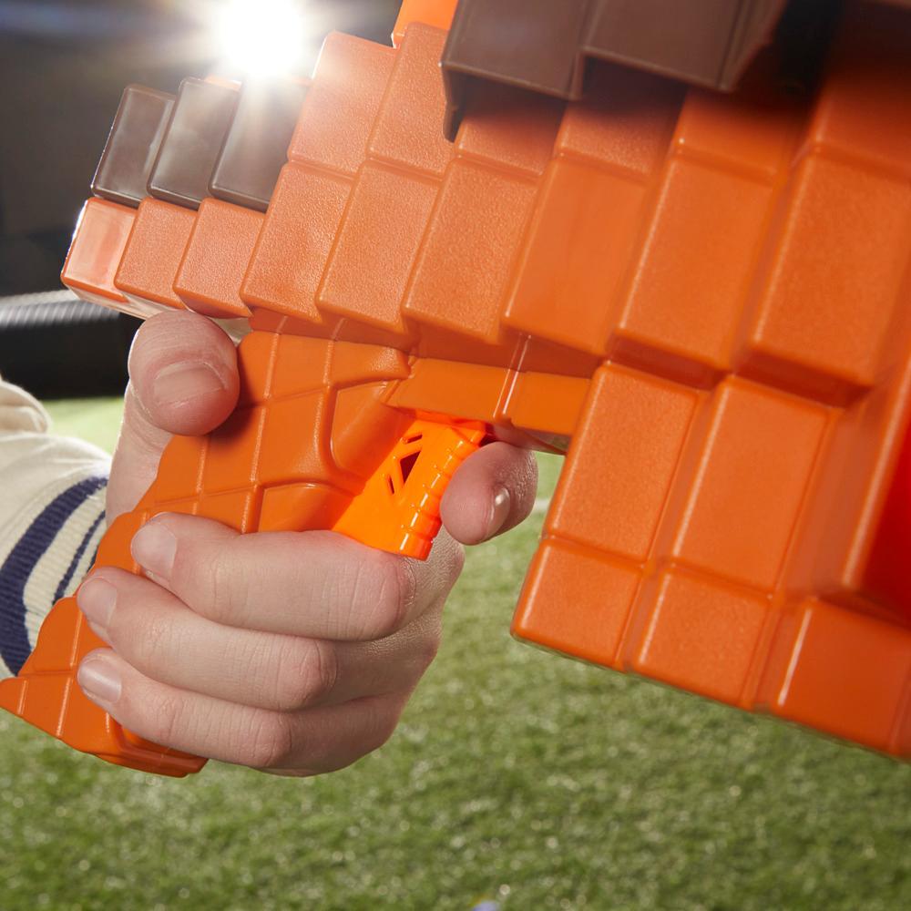 Nerf Minecraft Pillagers Crossbow Dart Blaster - Image 9