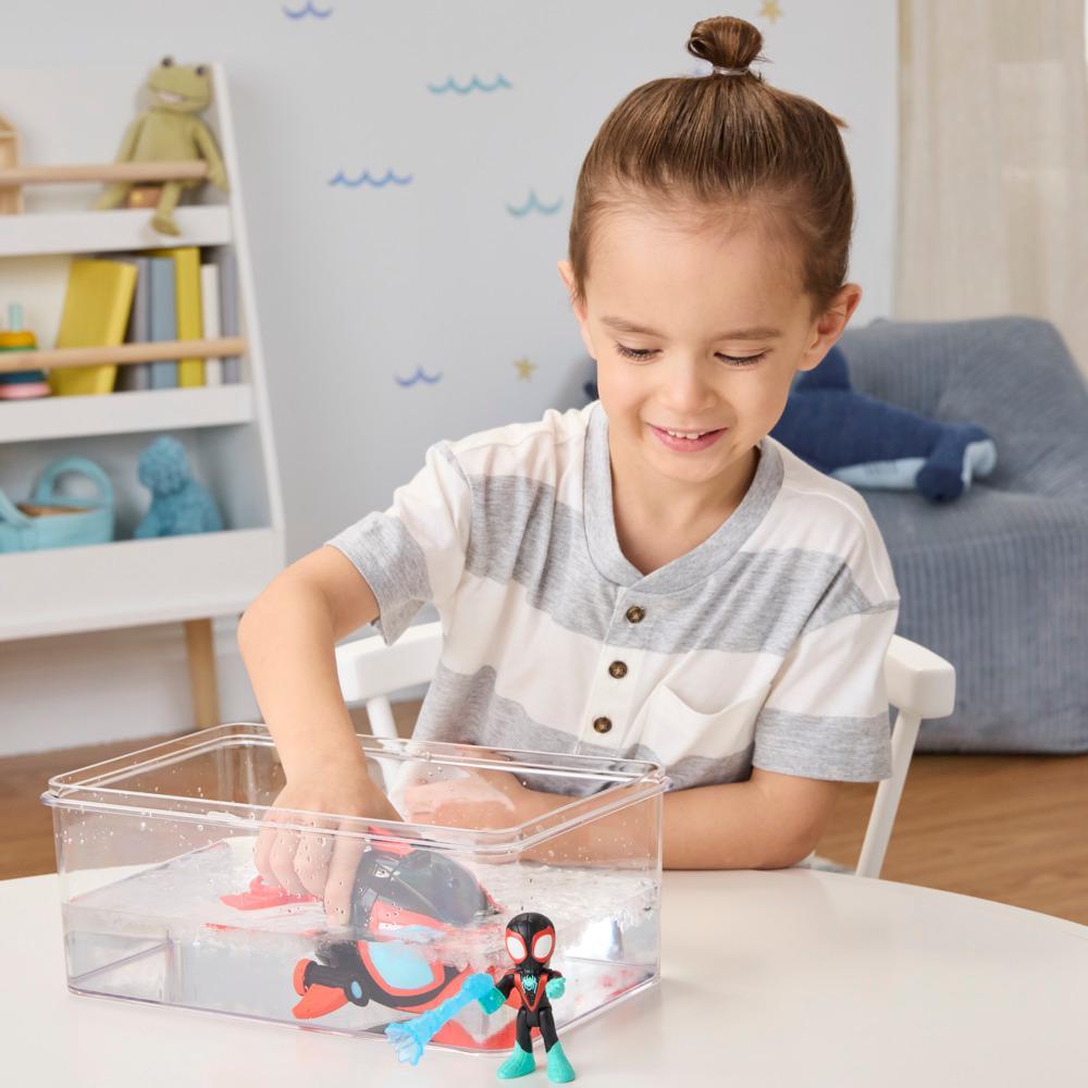 Marvel Spidey and his Amazing Friends Water-Webs Spin Dolphin Submarine Toy - Image 2